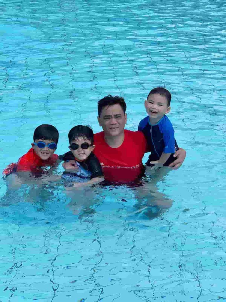 Toddler Swimming Lessons Singapore - Little Fishes