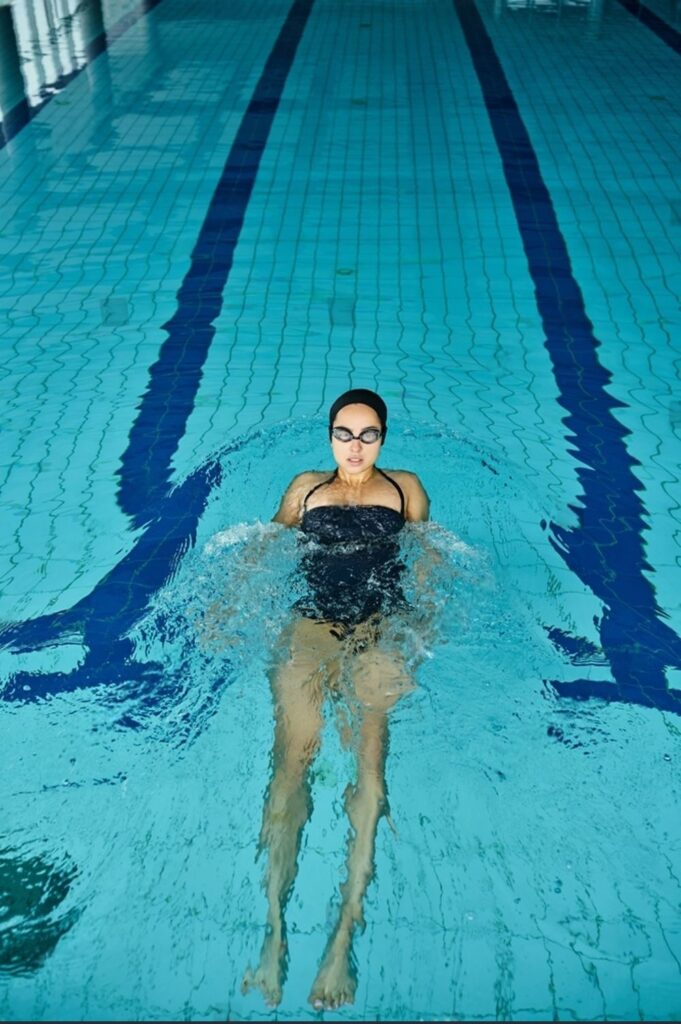 How to Swim Breaststroke Properly: Step-by-Step Technique for Beginner 4 wmremove transformed 3
